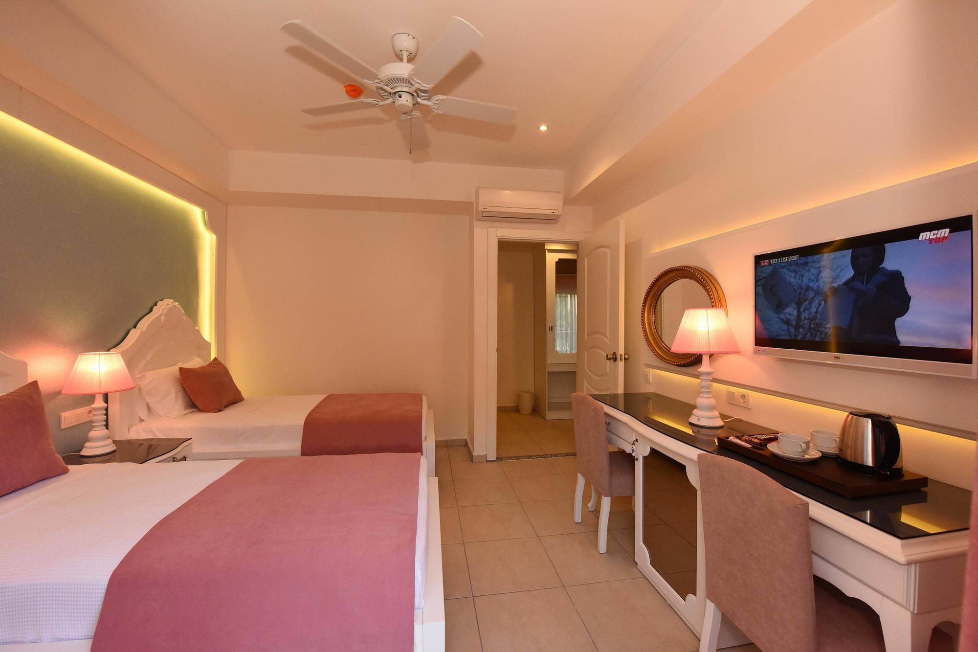 Montebello Deluxe Hotel Ölüdeniz Buitenkant foto