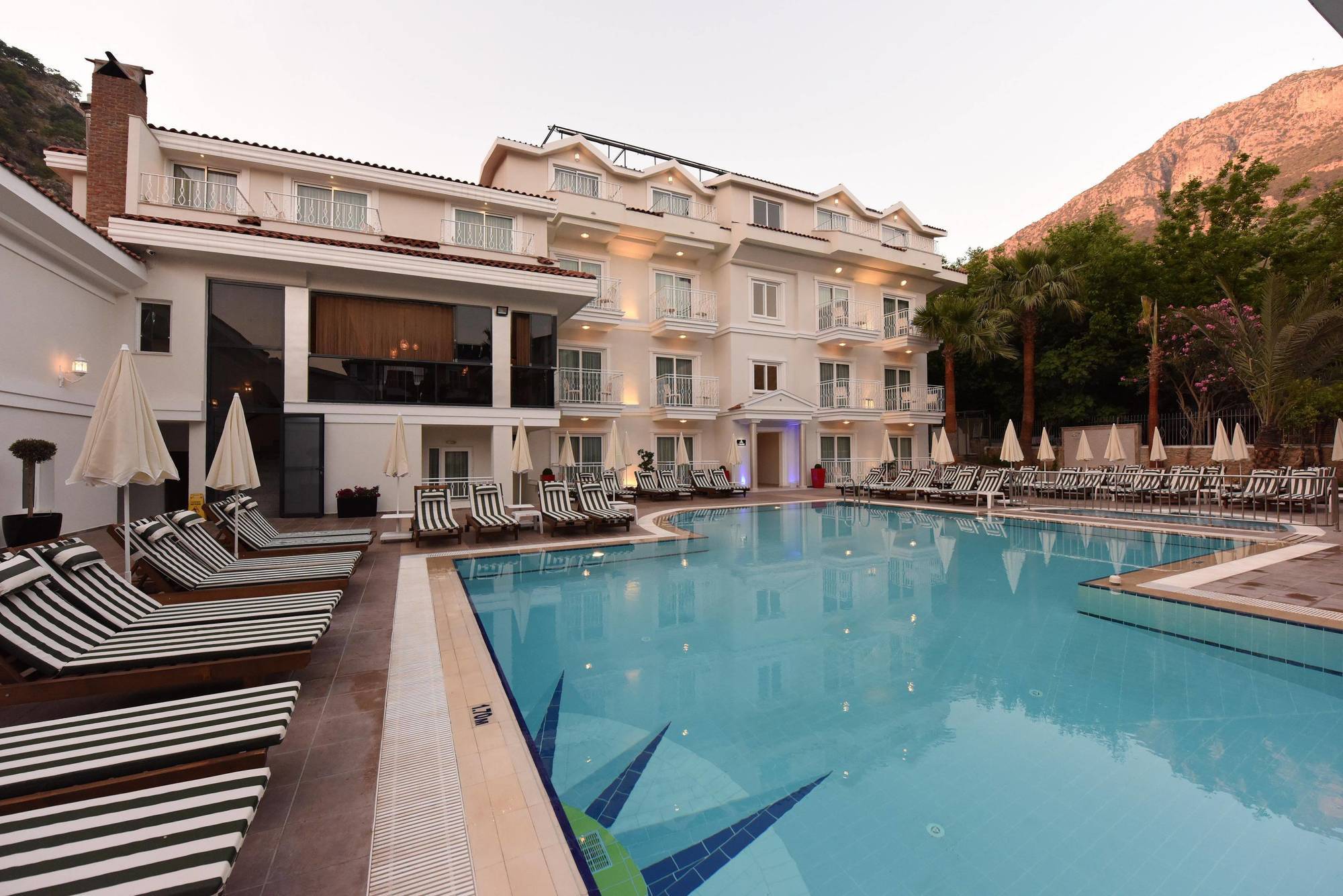 Montebello Deluxe Hotel Ölüdeniz Buitenkant foto